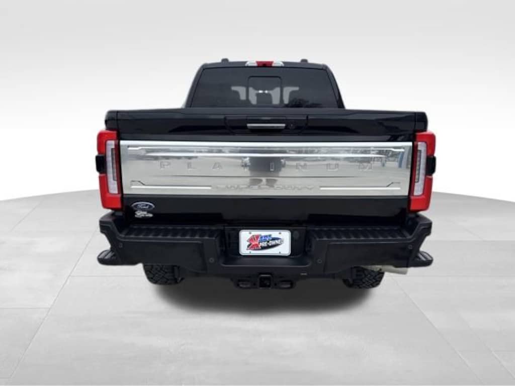 Used 2024 Ford F-350SD Platinum Crew Cab Pickup