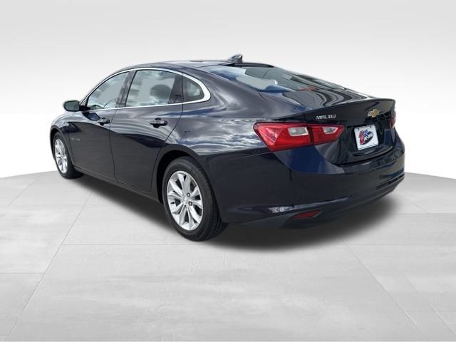 2023 Chevrolet Malibu 1LT photo 2