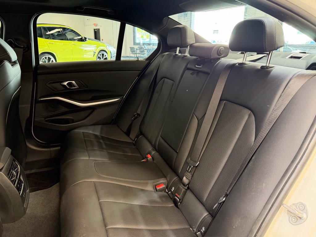 2024 BMW 3 Series 330i - Photo 15