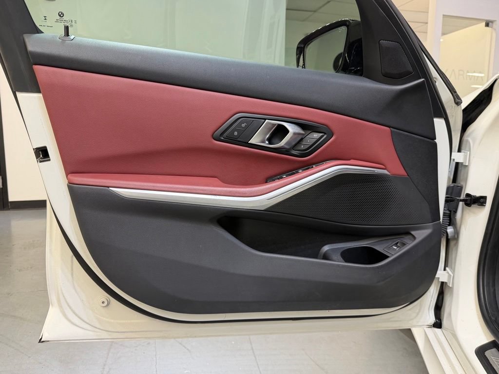 2024 BMW 3 Series M340i - Photo 9