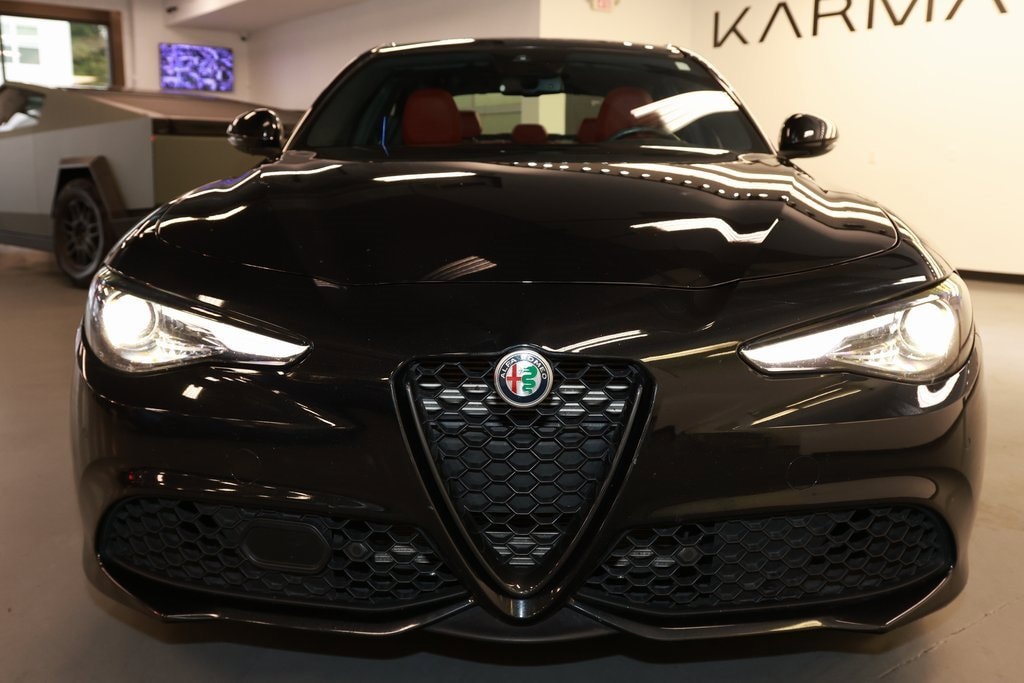 Used 2022 Alfa Romeo Giulia Veloce Veloce AWD