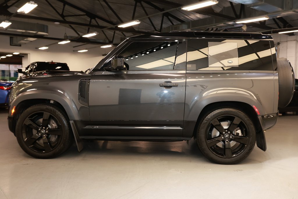 2023 Land Rover Defender X-Dynamic SE photo 4