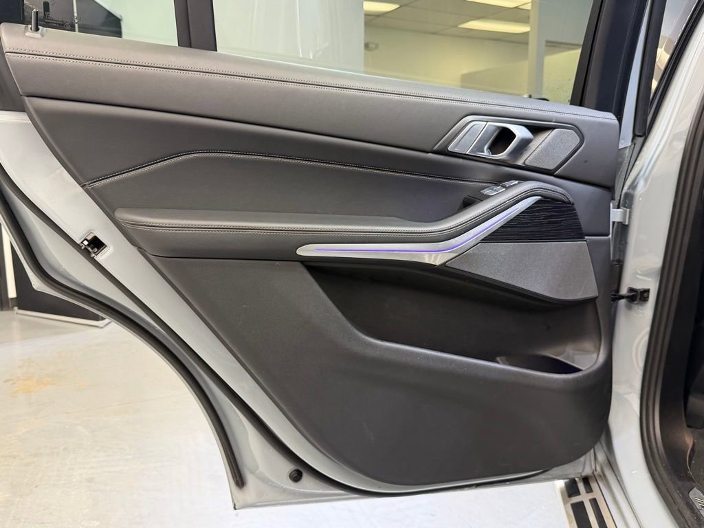 2023 BMW X7 40i - Photo 13