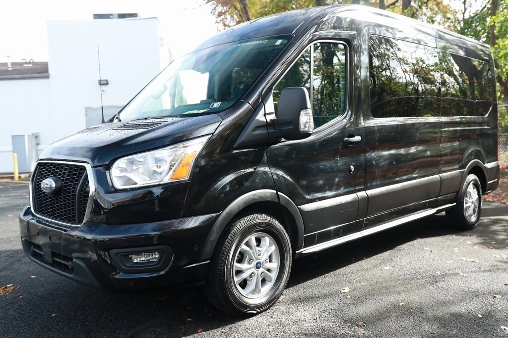 Used 2023 Ford Transit Passenger Wagon XLT T-350 148 Med Roof XLT RWD