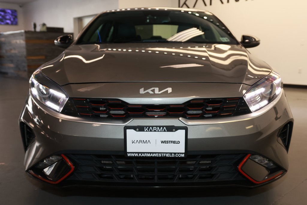 2022 Kia Forte GT-Line photo 2