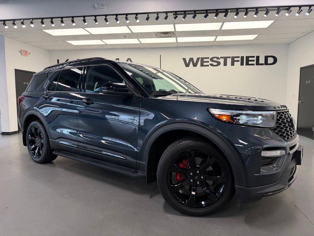 2023 Ford Explorer ST 4WD's photo