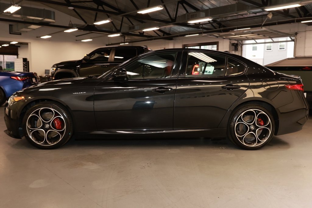 Used 2022 Alfa Romeo Giulia Veloce Veloce AWD