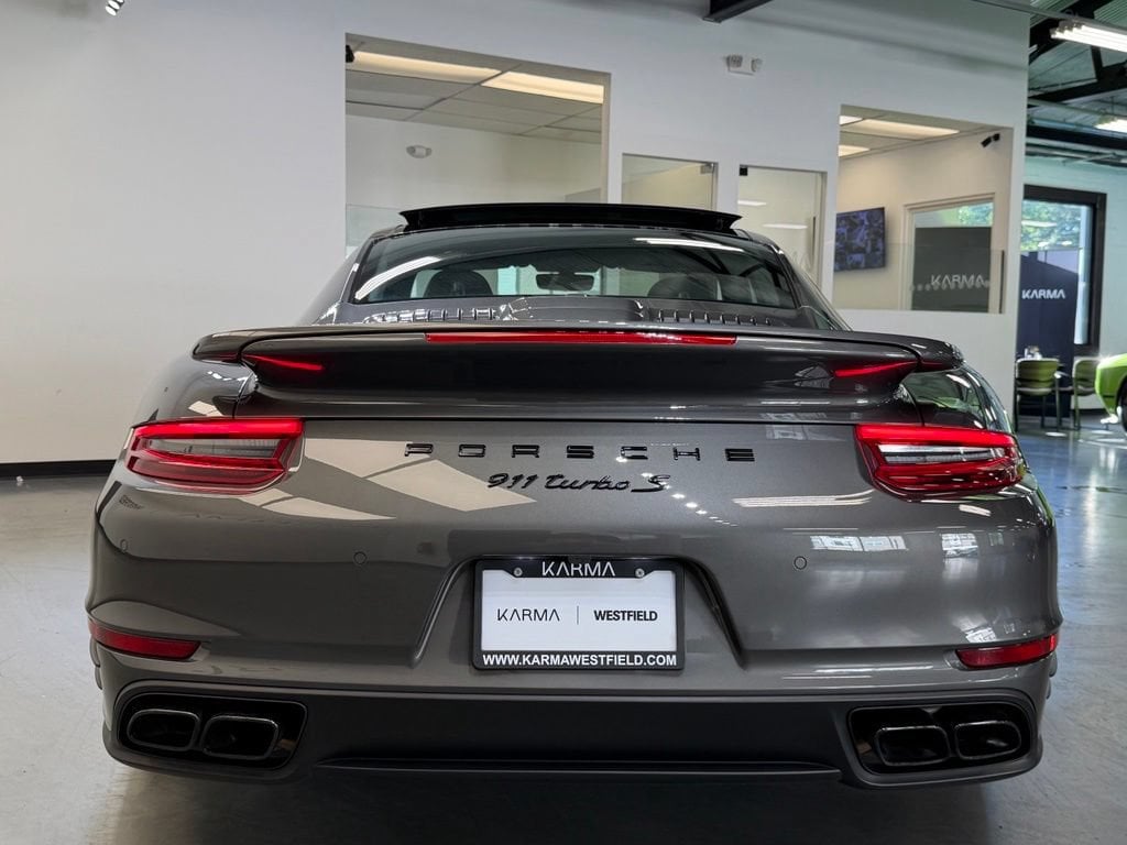 2019 Porsche 911 Turbo S - Photo 6