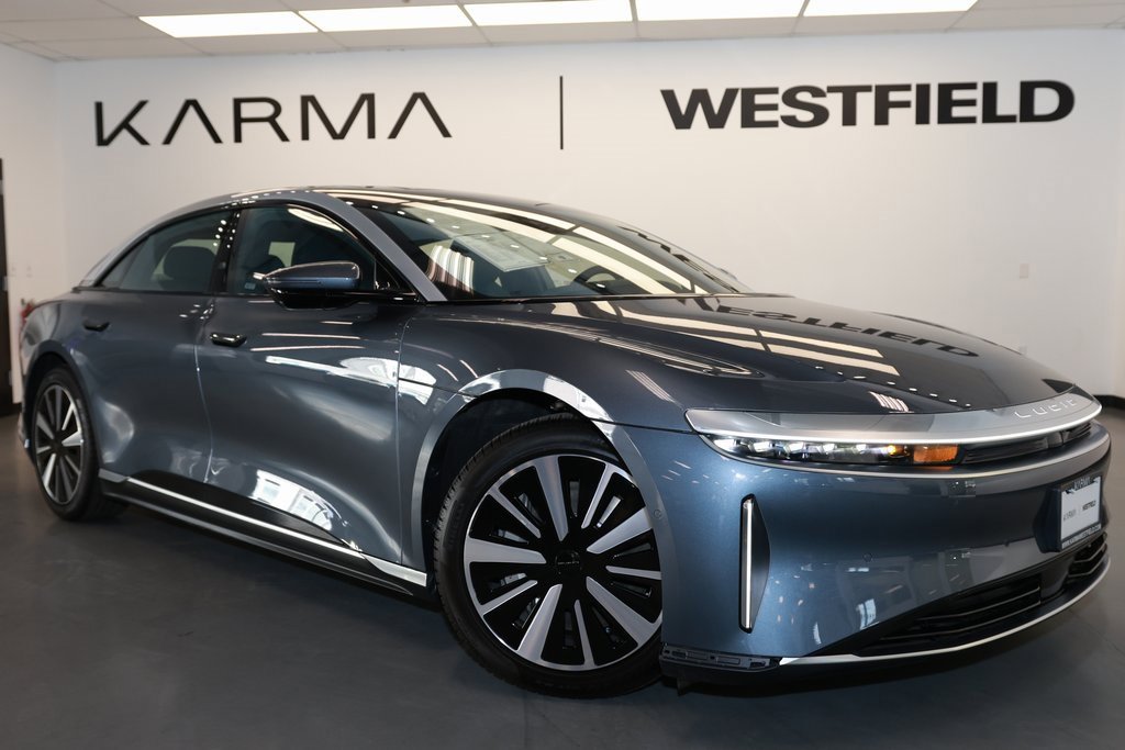 2025 Lucid Air Touring's photo