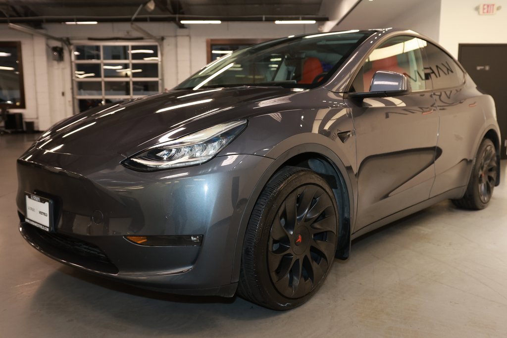 2022 Tesla Model Y Long Range photo 2
