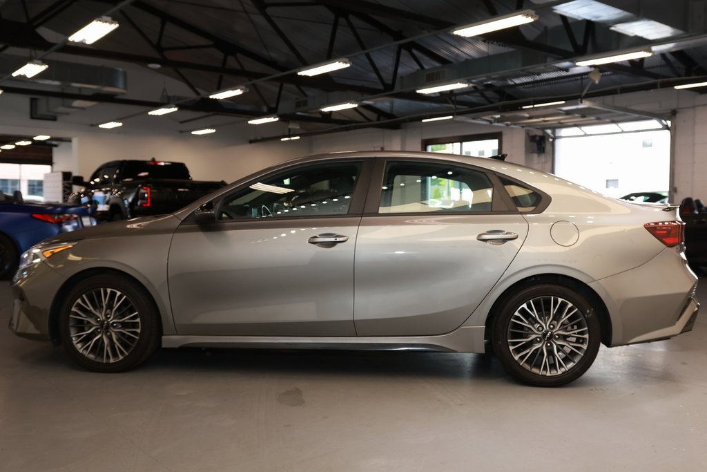 2022 Kia Forte GT-Line photo 4