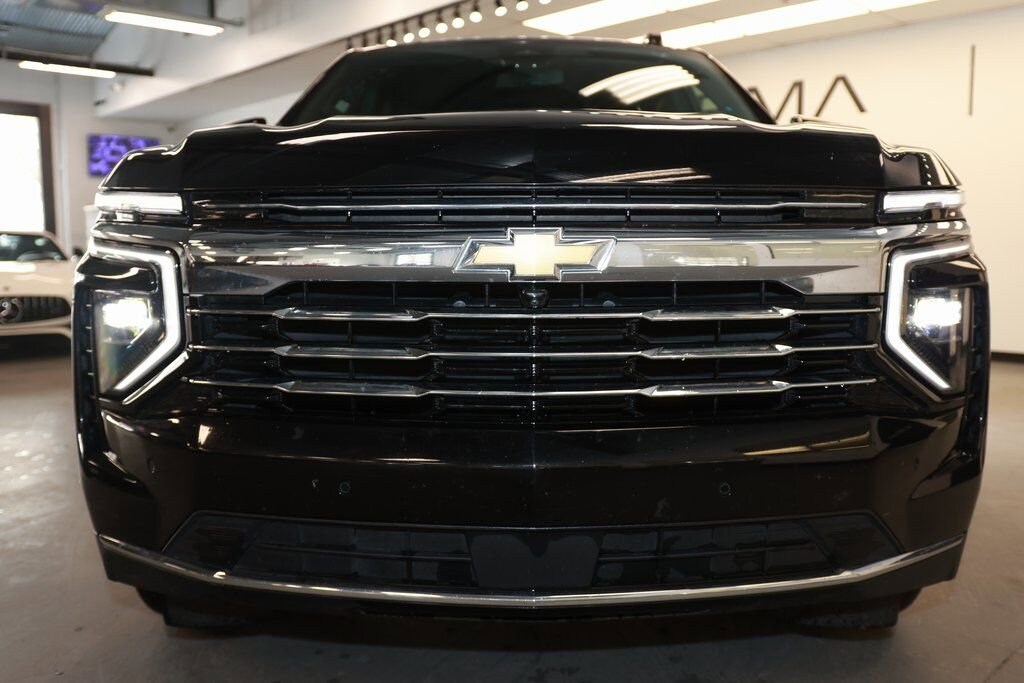 Used 2025 Chevrolet Suburban LT 4WD LT