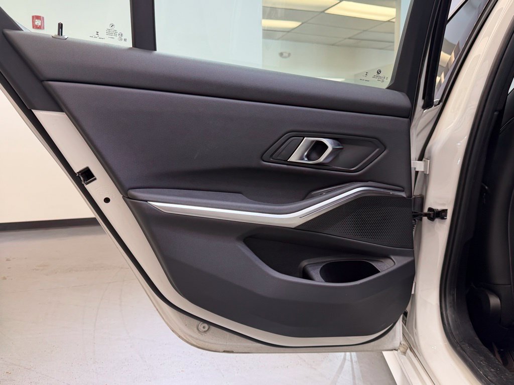 2024 BMW 3 Series 330i - Photo 13
