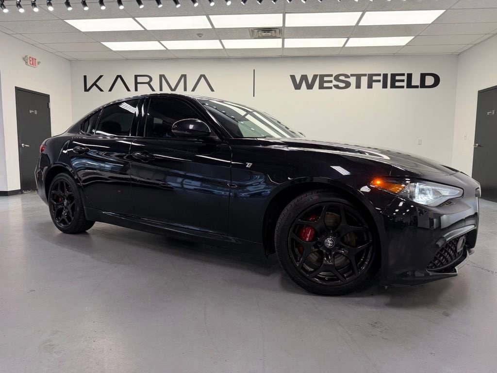 2023 Alfa Romeo Giulia Ti AWD's photo