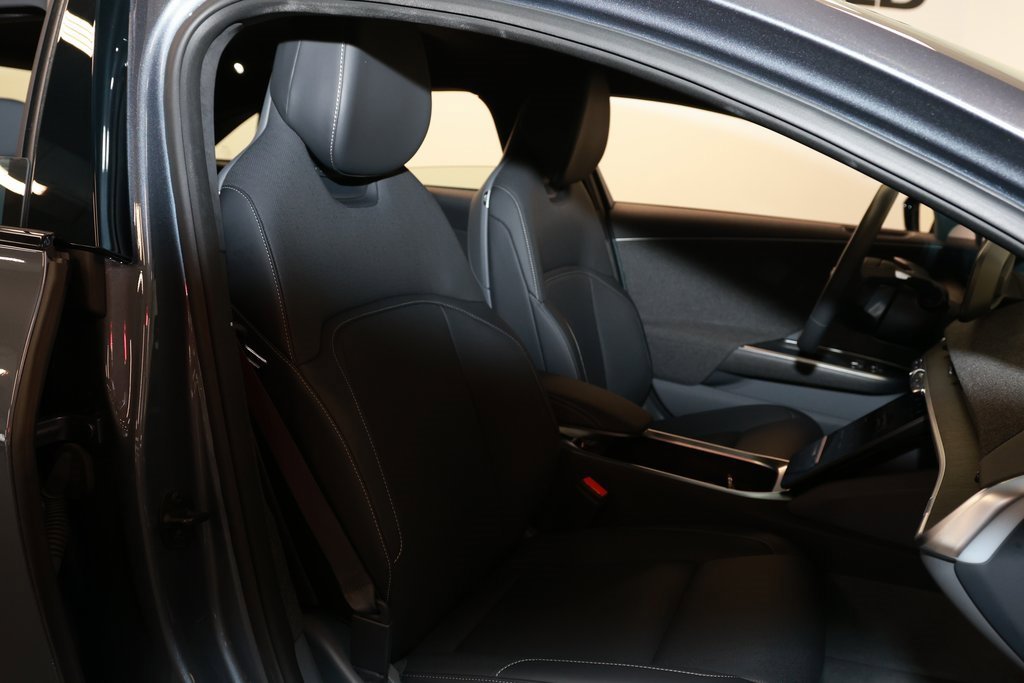 2025 Lucid Air Touring photo 17
