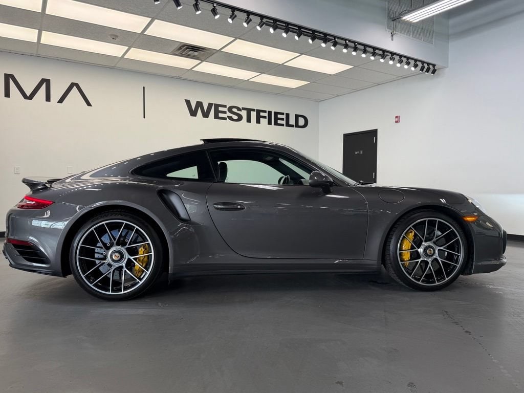 2019 Porsche 911 Turbo S - Photo 8