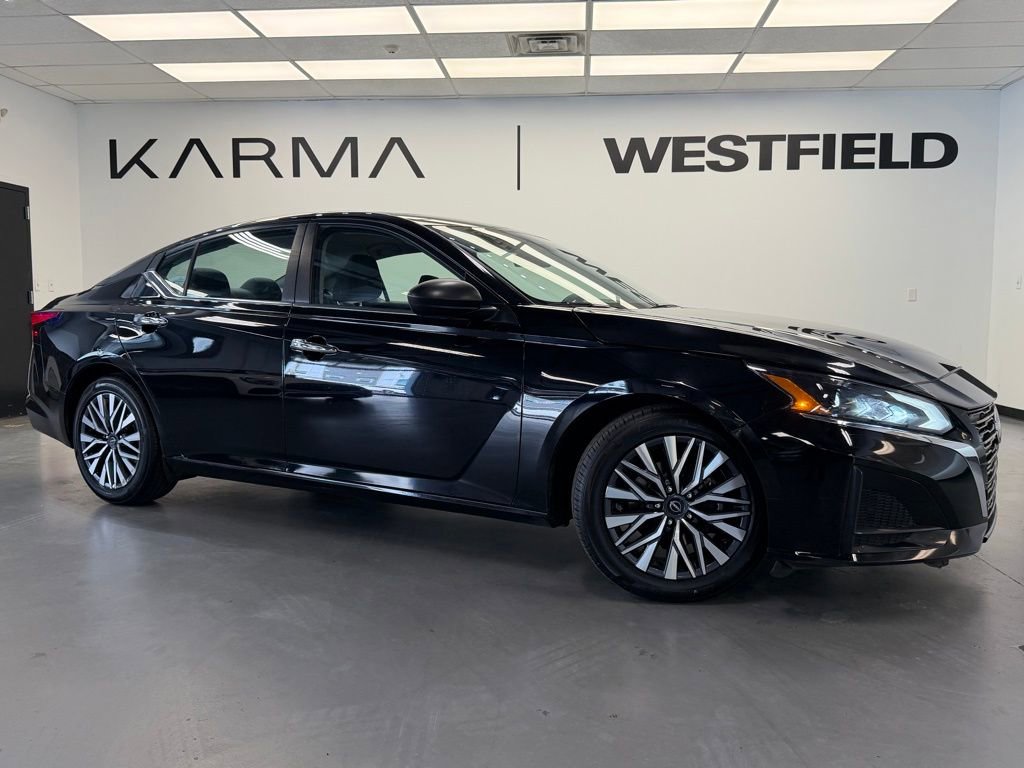 2024 Nissan Altima SV