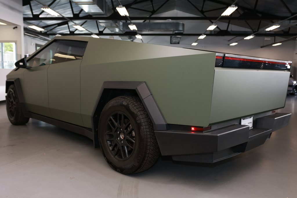 2024 Tesla Cybertruck Cyberbeast