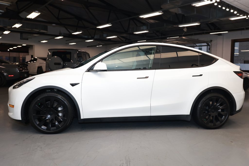 2023 Tesla Model Y Long Range photo 4