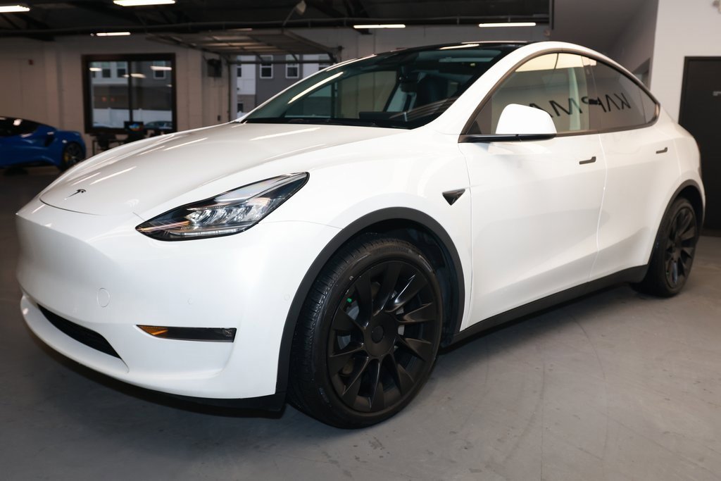2023 Tesla Model Y Long Range photo 3