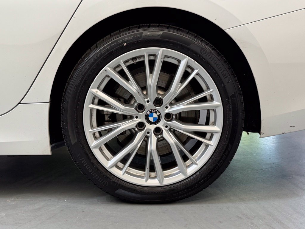 2024 BMW 3 Series 330i - Photo 23