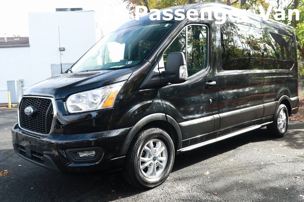 2023 Ford Transit Passenger XLT photo 3