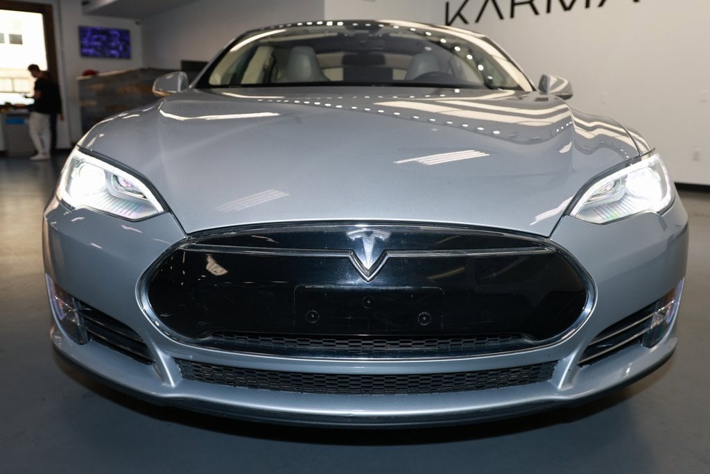 Used 2013 Tesla Model S S with VIN 5YJSA1CNXDFP23171 for sale in Westfield, NJ