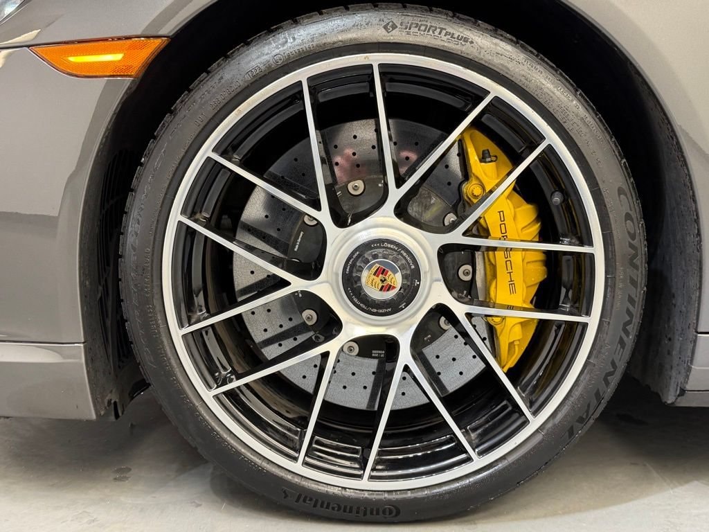 2019 Porsche 911 Turbo S - Photo 21