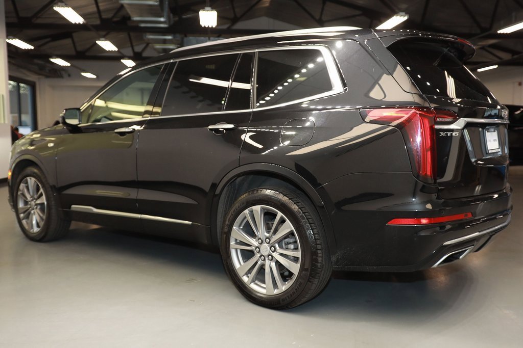 2024 Cadillac XT6 Premium Luxury photo 3