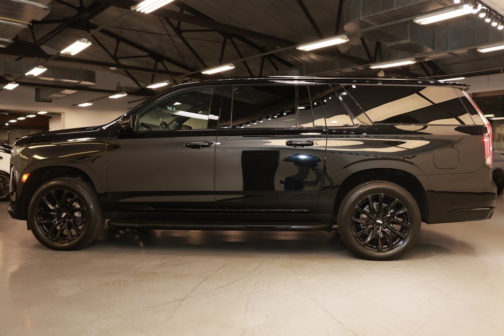 2024 Cadillac Escalade ESV Sport Platinum photo 4