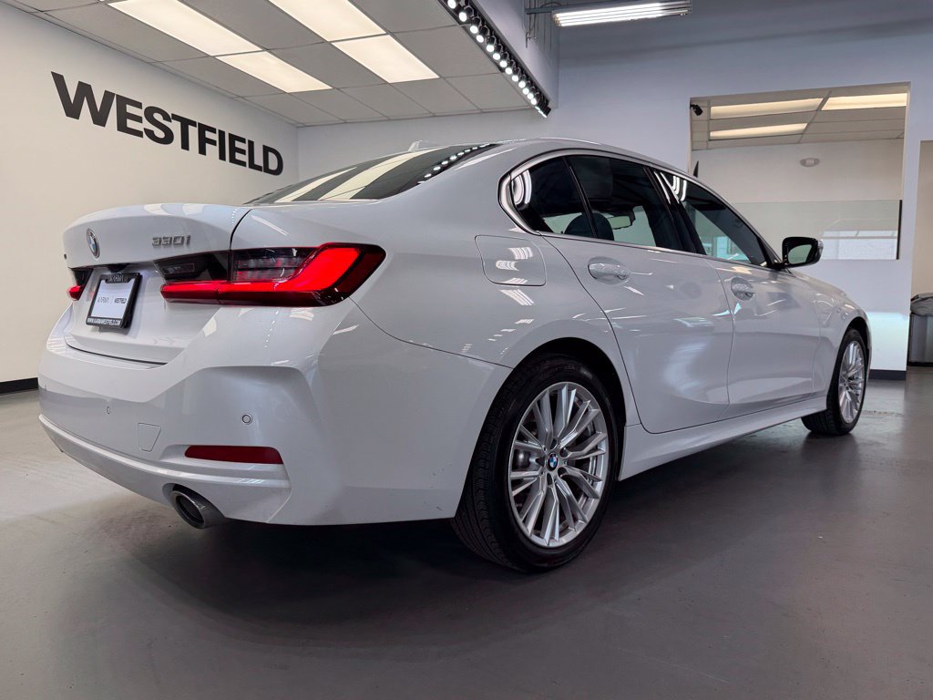 2024 BMW 3 Series 330i - Photo 7