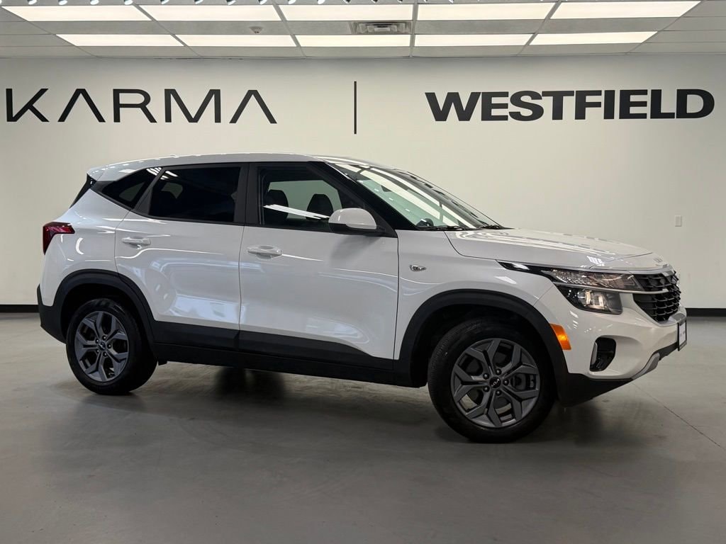 Used 2024 Kia Seltos LX LX IVT AWD