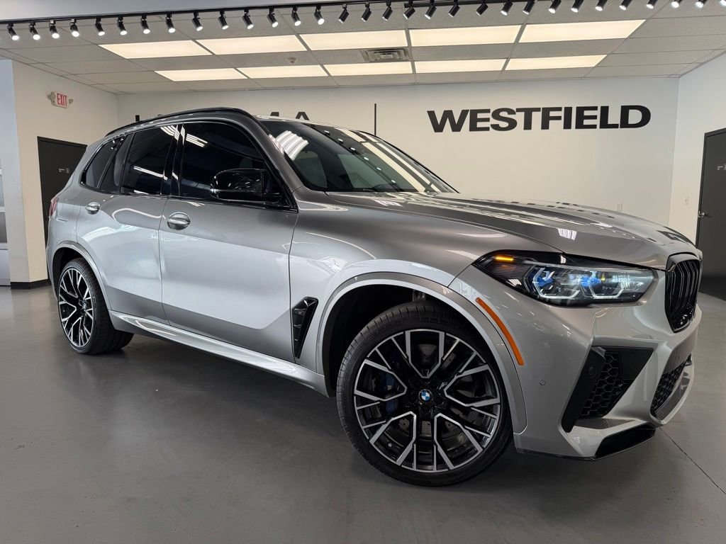 2022 BMW X5 M -'s photo