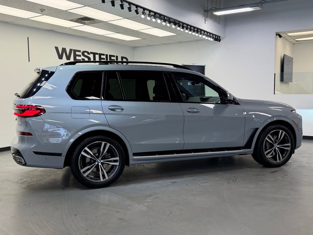 2023 BMW X7 40i - Photo 7