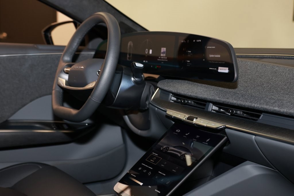 2025 Lucid Air Touring photo 18