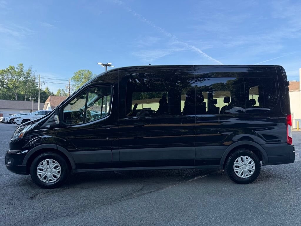 Used 2024 Ford Transit Passenger Wagon XLT T-350 148 Med Roof XLT RWD