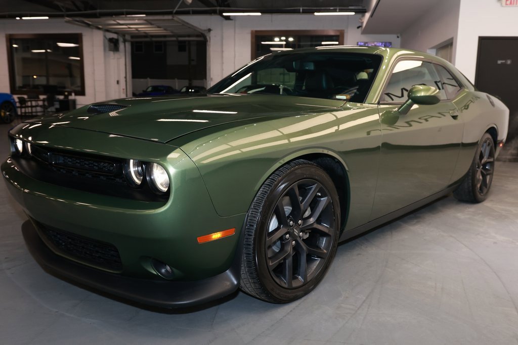 2022 Dodge Challenger SXT photo 4