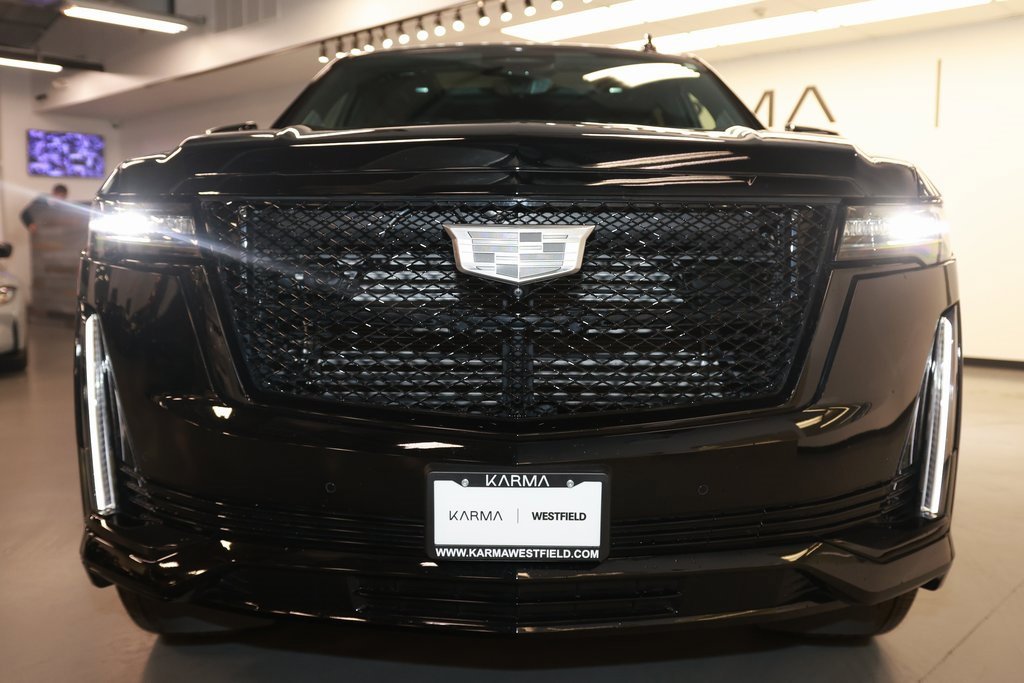 2024 Cadillac Escalade ESV Sport Platinum photo 2