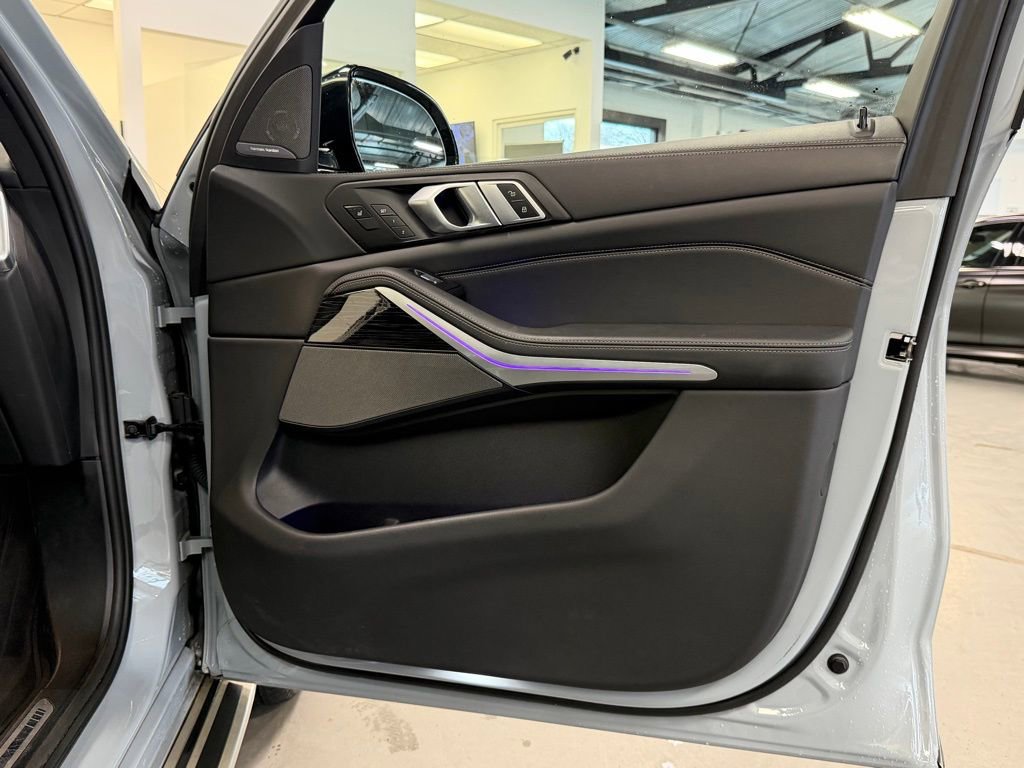 2023 BMW X7 40i - Photo 21