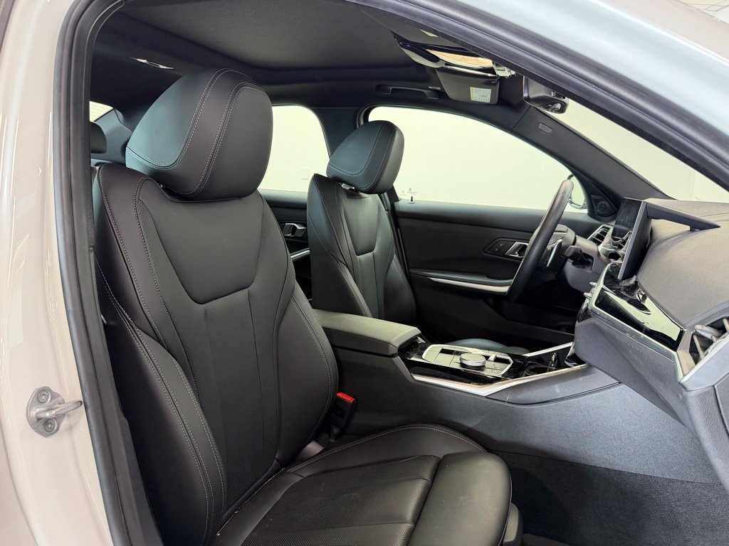 2024 BMW 3 Series 330i - Photo 21