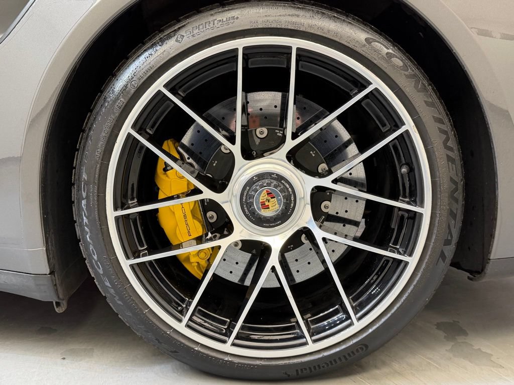 2019 Porsche 911 Turbo S - Photo 23