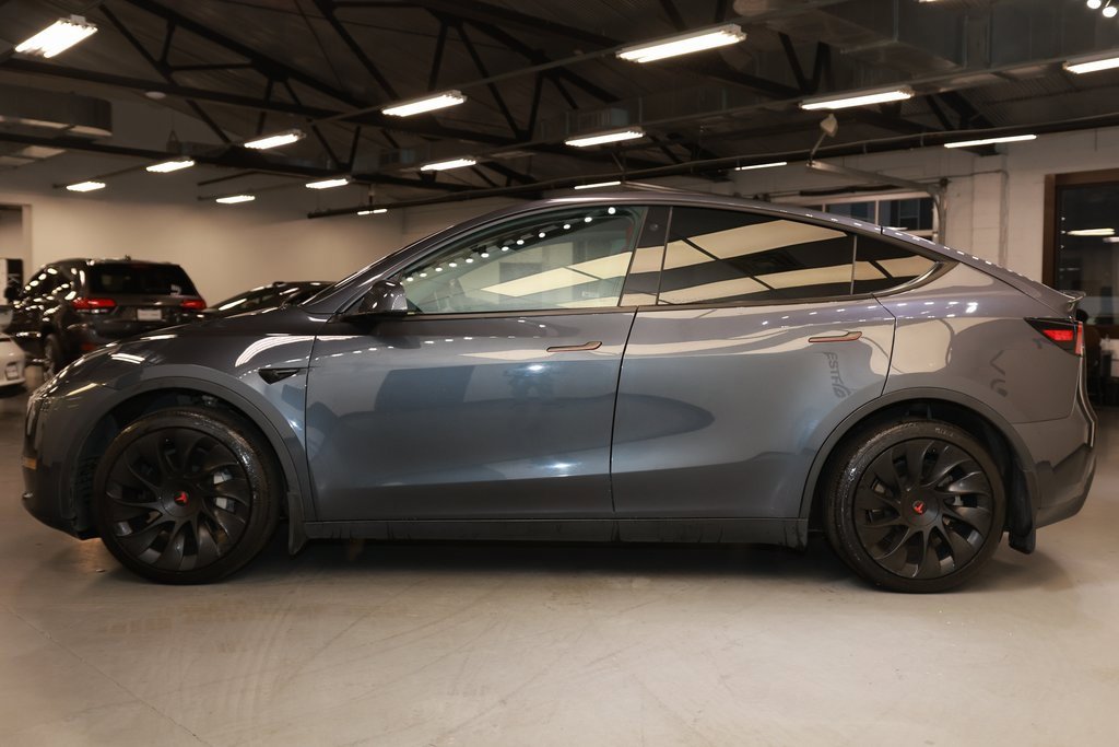 2022 Tesla Model Y Long Range photo 3