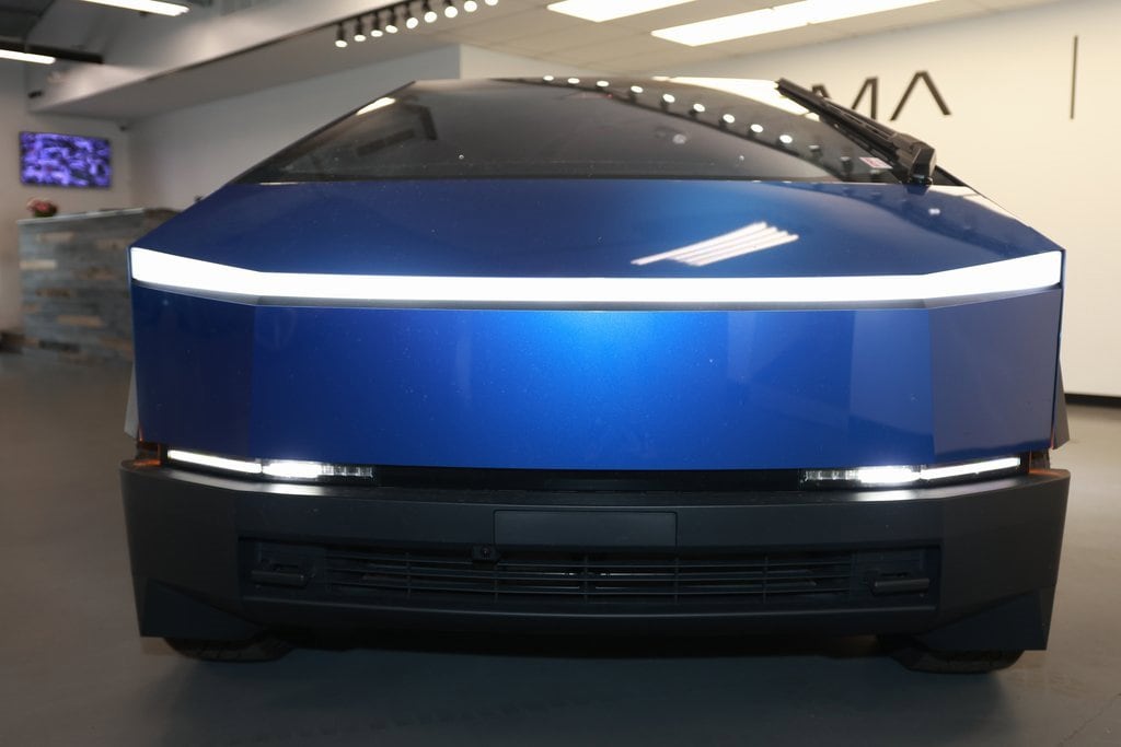 Used 2024 Tesla Cybertruck Base with VIN 7G2CEHED5RA035442 for sale in Westfield, NJ