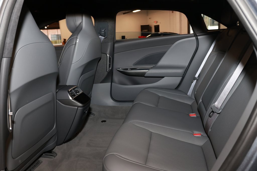 2025 Lucid Air Touring photo 12