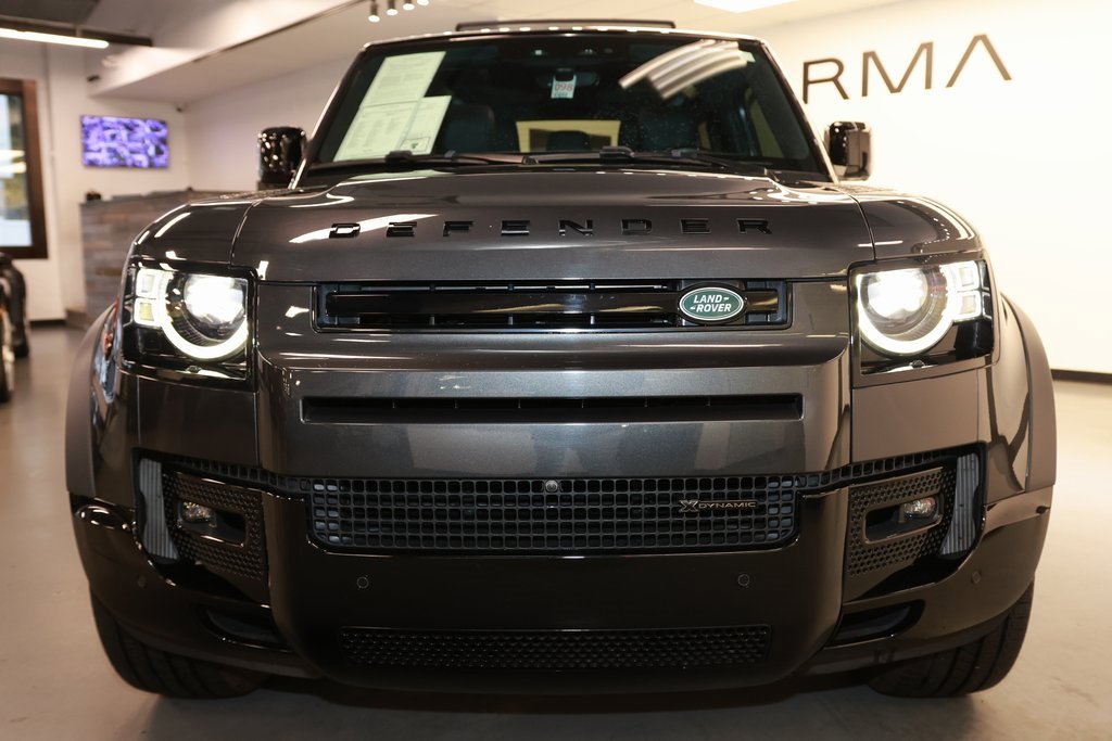 2023 Land Rover Defender X-Dynamic SE photo 2