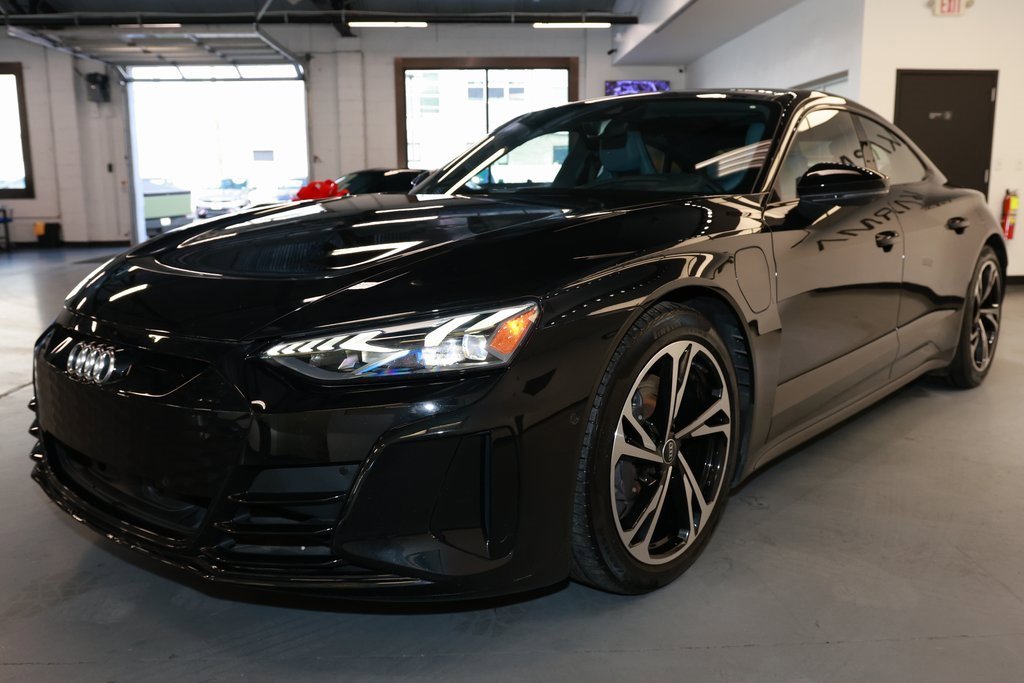 2022 Audi e-tron GT Prestige photo 3