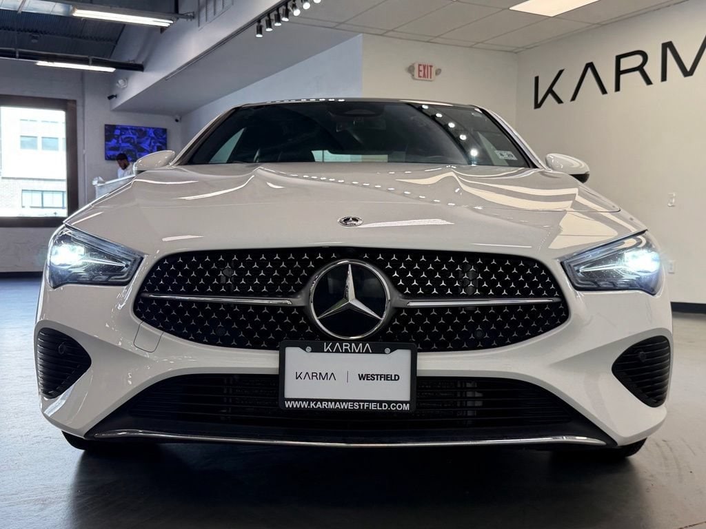 W1K5J4HB9SN518605