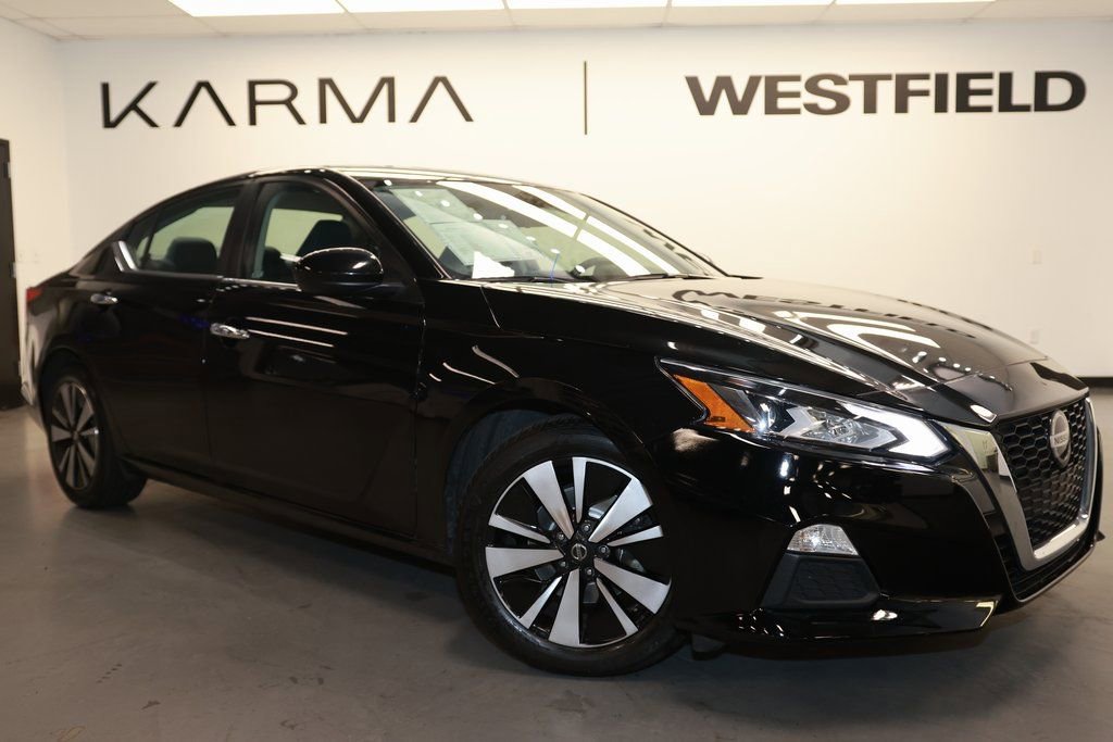 2022 Nissan Altima SV