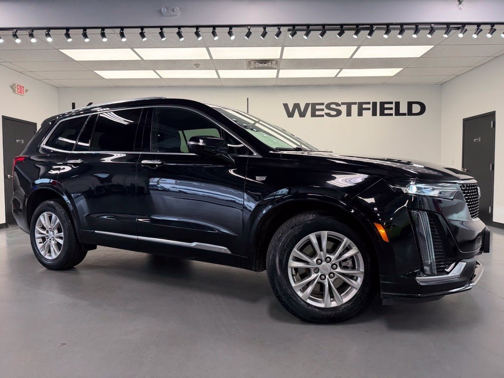 2025 Cadillac XT6 Luxury