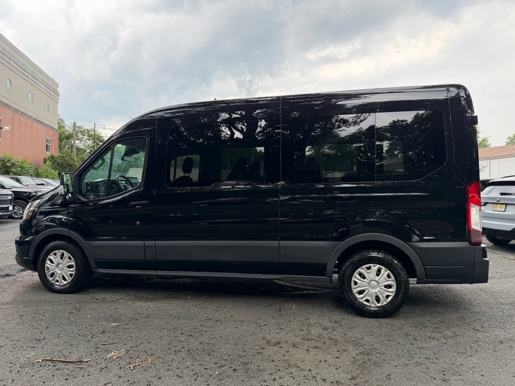 Used 2023 Ford Transit Passenger Wagon XLT T-350 148 Med Roof XLT RWD